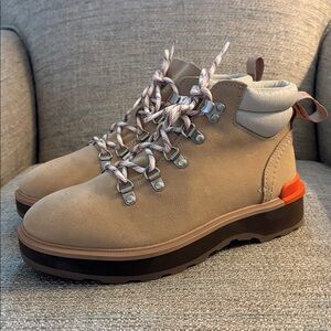 Sorel Beige Suede Hi Line Waterproof Hiking Laceup Boots Women's size 7.5